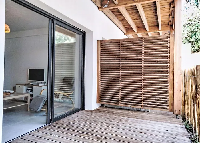 Le By Interhome